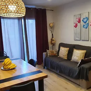Bonito Piso Frente A La Playa Con Parking Privado. Ampuriabrava